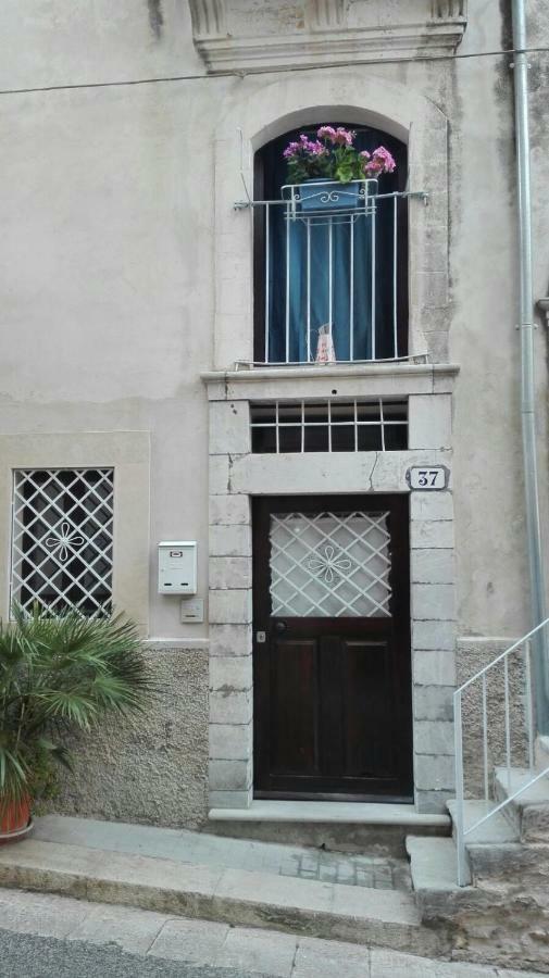 Punto Antico Villa Рагуза Екстериор снимка